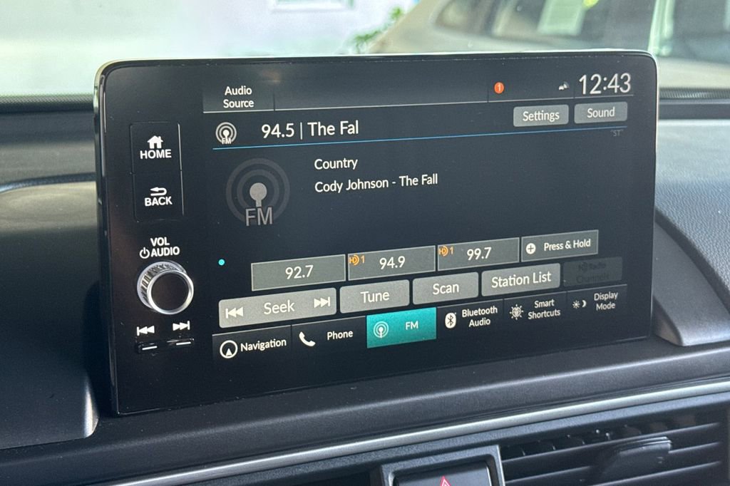 Used 2023 Honda Pilot Elite image 16