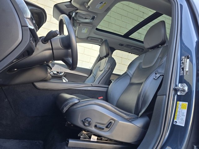 Used 2022 Volvo XC90 T8 Inscription image 19