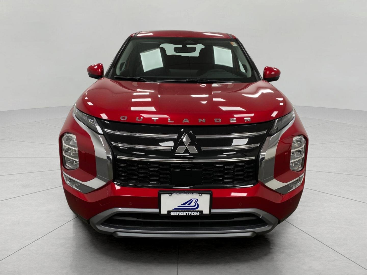Used 2025 Mitsubishi Outlander SE image 11