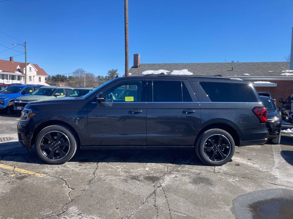 Used 2023 Ford Expedition Max Limited image 4