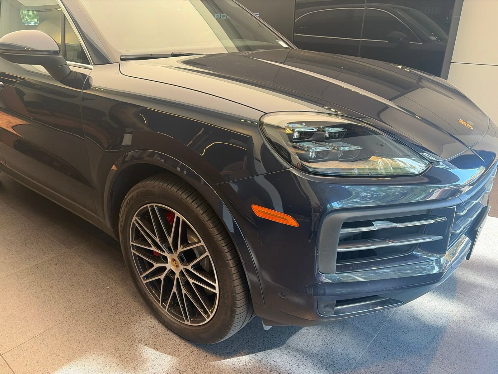 Certified 2024 Porsche Cayenne S AWD/4WD image 3