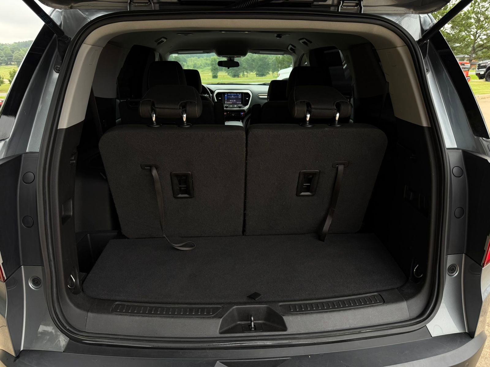 Used 2020 GMC Acadia SLE FWD image 30