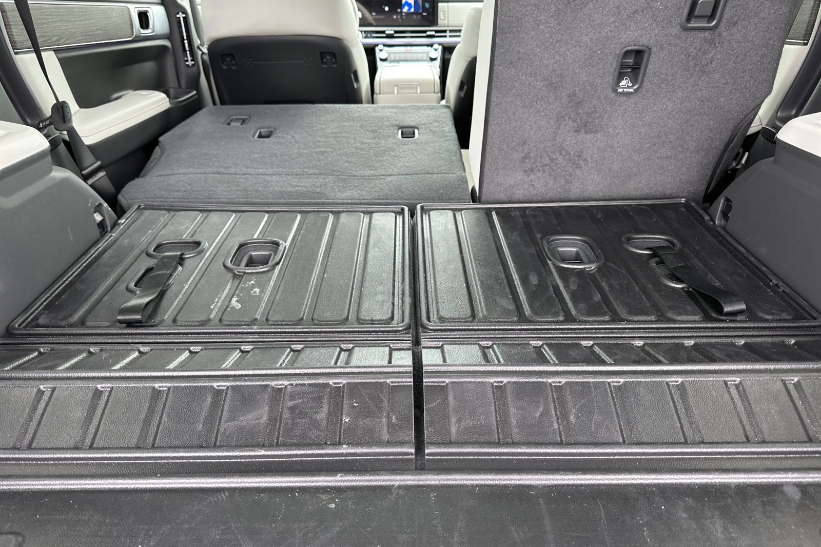 Used 2025 Hyundai Santa Fe Limited image 16