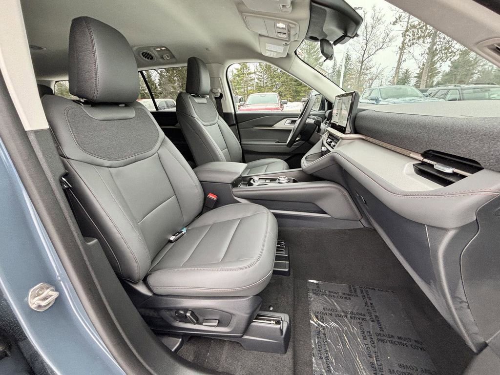 New 2026 Ford Explorer Active w/ Active Comfort Package image 18