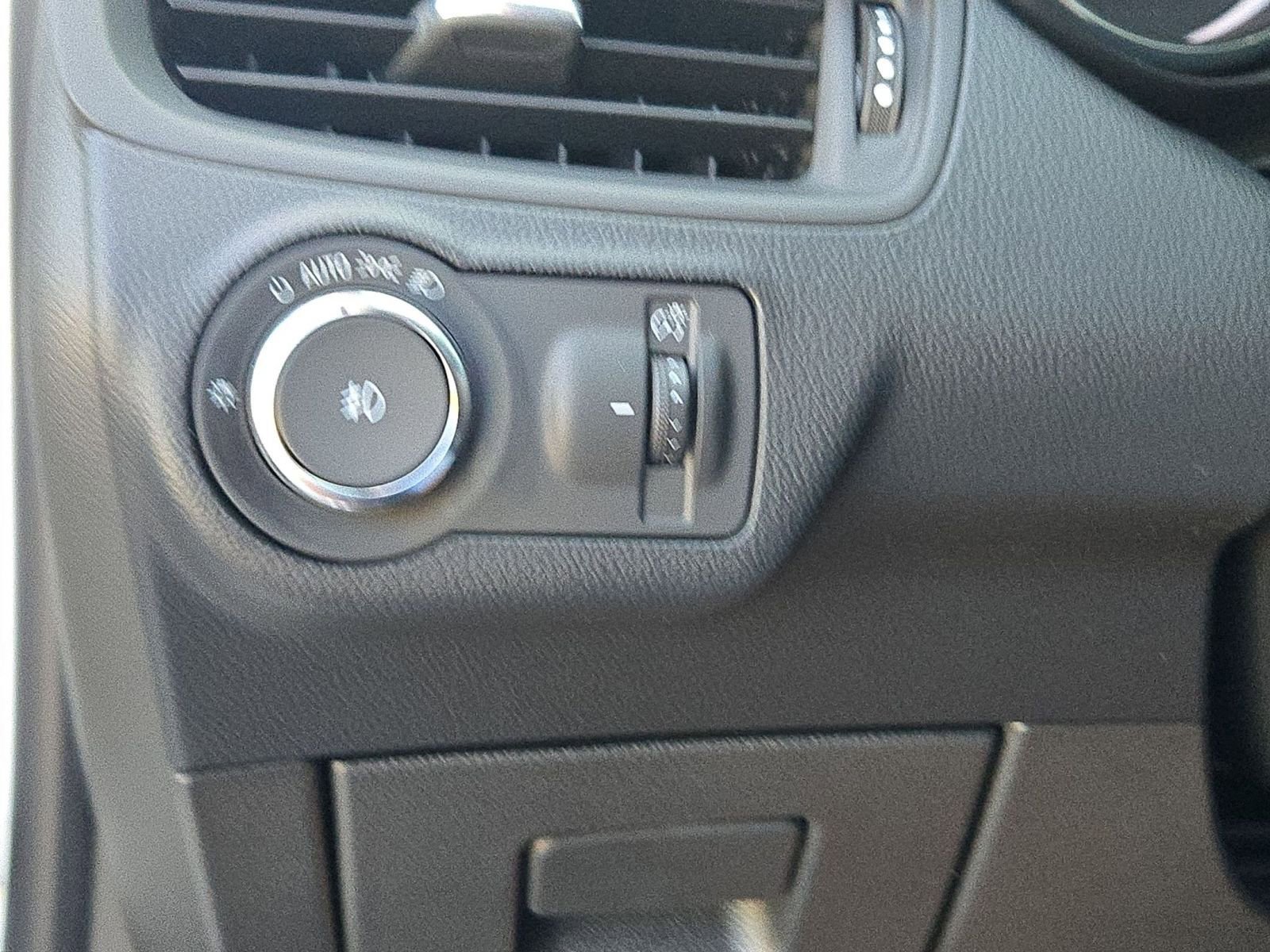 Used 2019 Buick Envision Essence image 14