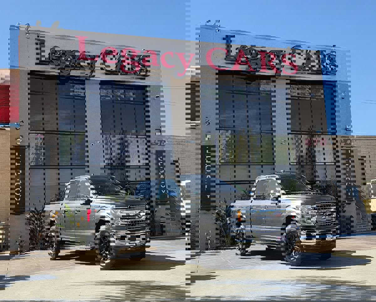 Used 2019 Ford F150 Lariat image 2