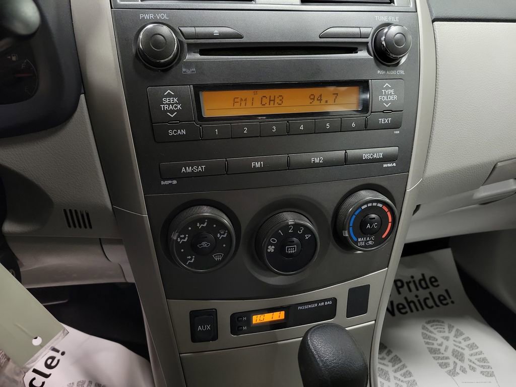 Used 2011 Toyota Corolla LE image 14