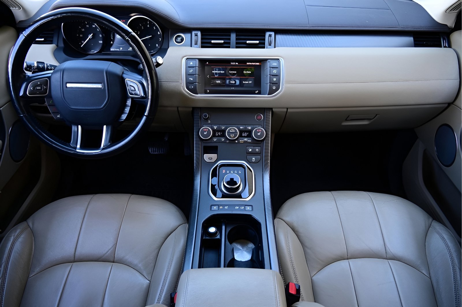 Used 2019 Land Rover Range Rover Evoque SE AWD/4WD image 10