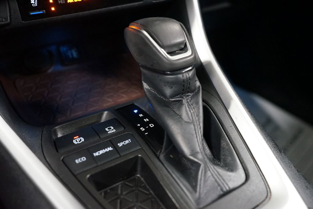 Used 2023 Toyota RAV4 Limited image 21