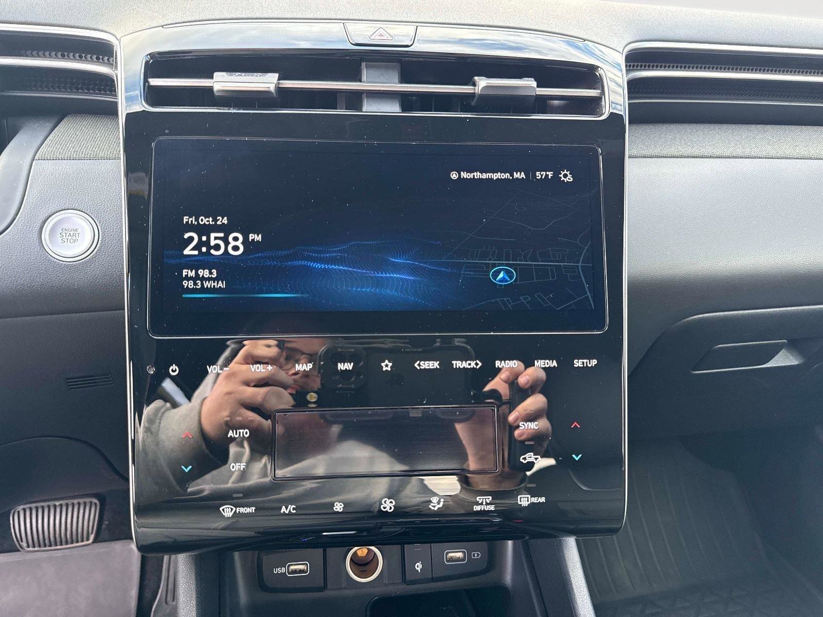 Used 2024 Hyundai Santa Cruz Limited AWD/4WD image 24