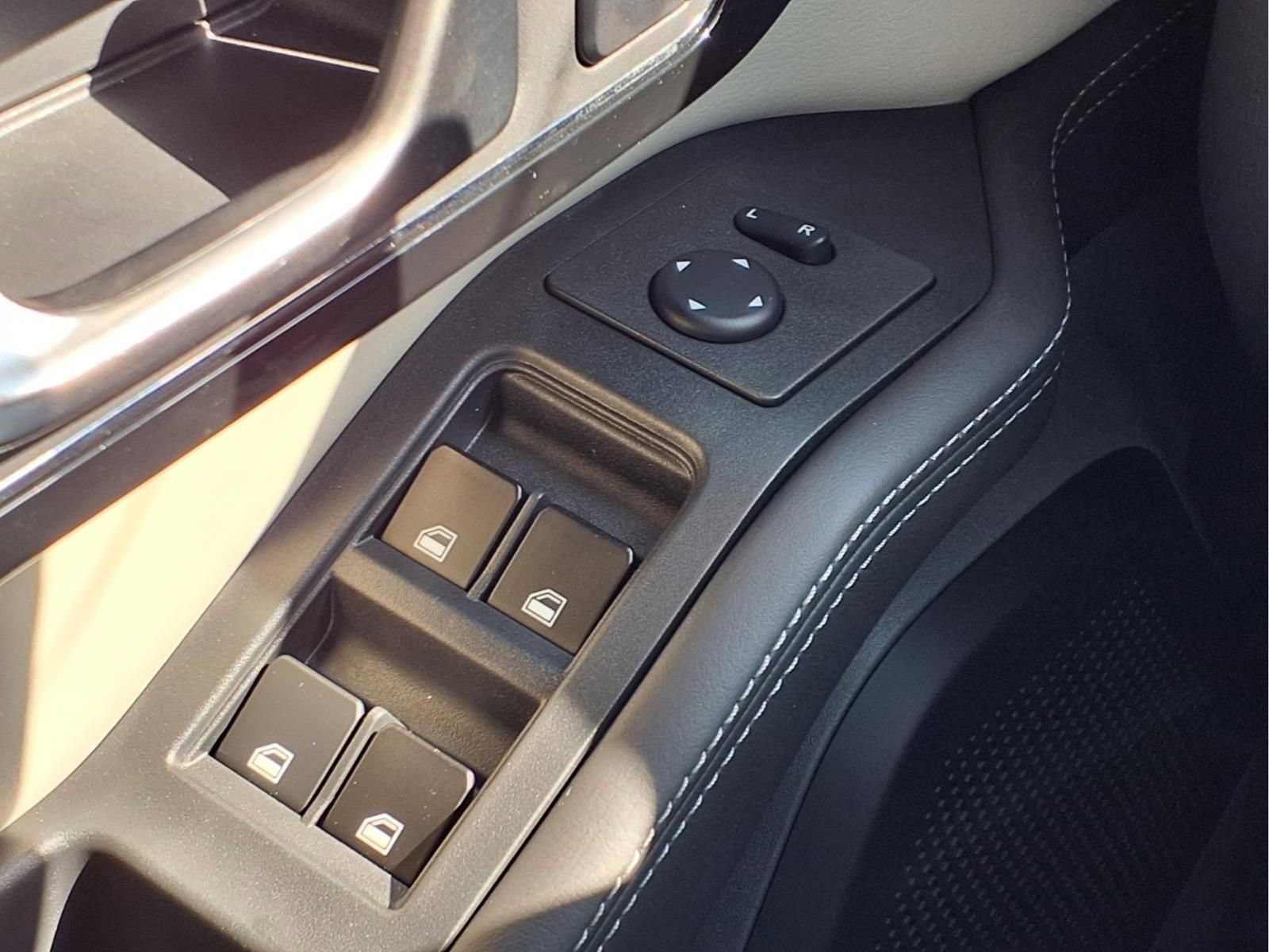 Used 2024 INEOS Grenadier Fieldmaster Edition image 24