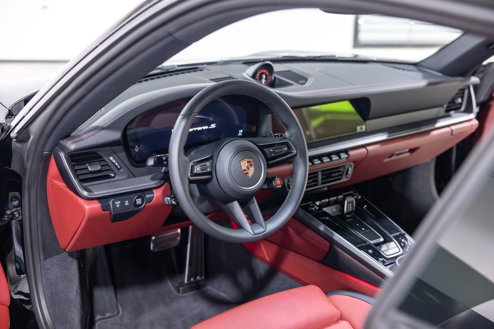 Used 2025 Porsche 911 Carrera S RWD image 44
