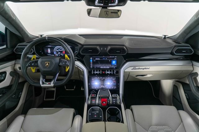 Used 2019 Lamborghini Urus image 18