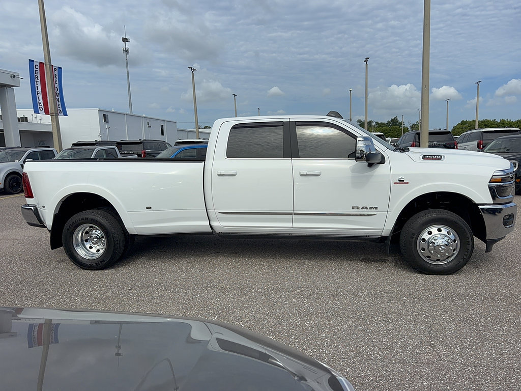 Used 2025 RAM 3500 Limited AWD/4WD image 5