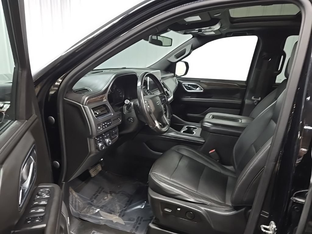 Used 2021 Chevrolet Tahoe Z71 w/ Z71 Signature Package AWD/4WD image 32