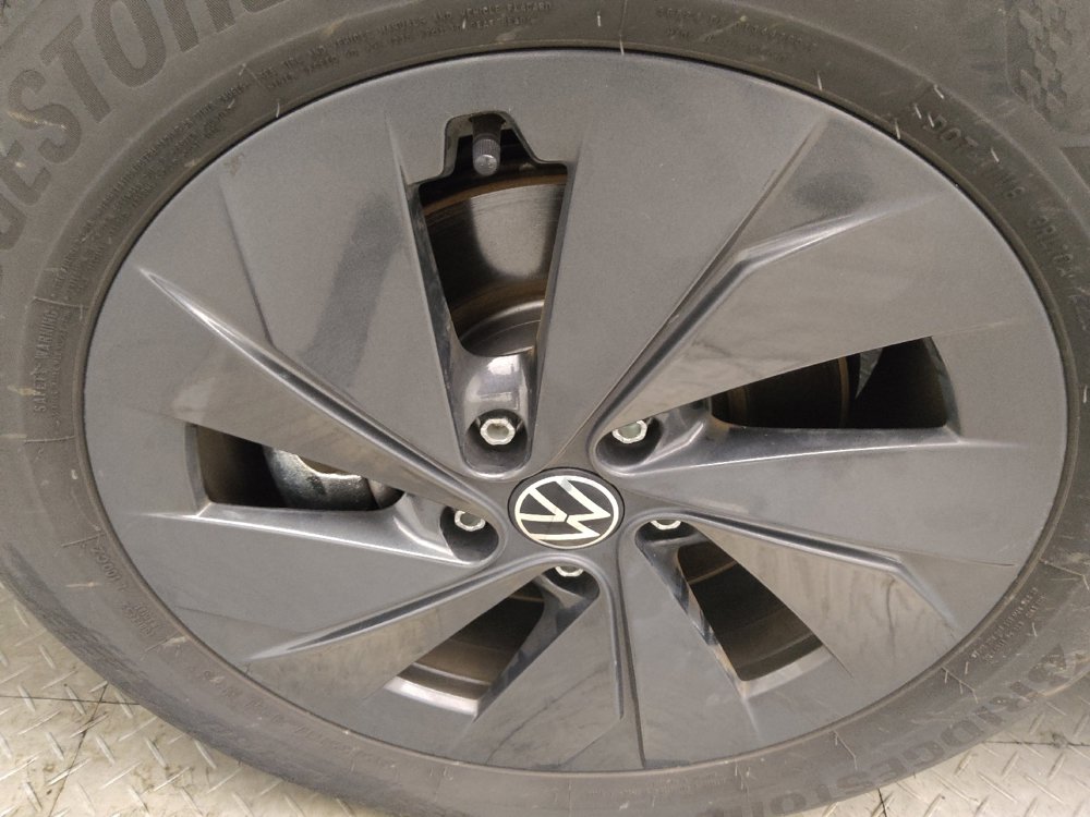 Used 2025 Volkswagen Taos S FWD image 31