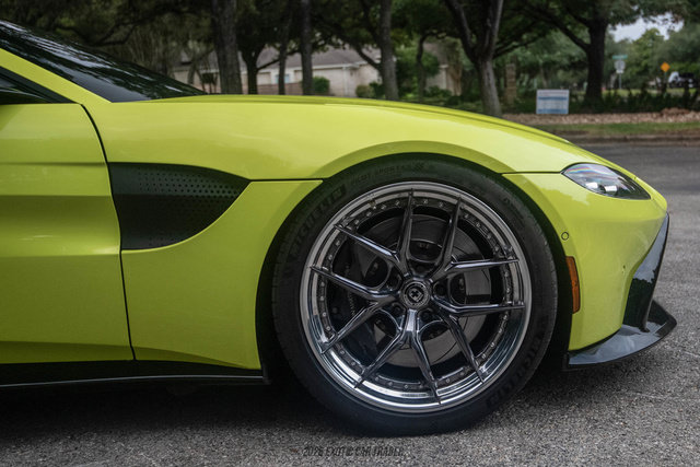 Used 2020 Aston Martin V8 Vantage Coupe RWD image 10