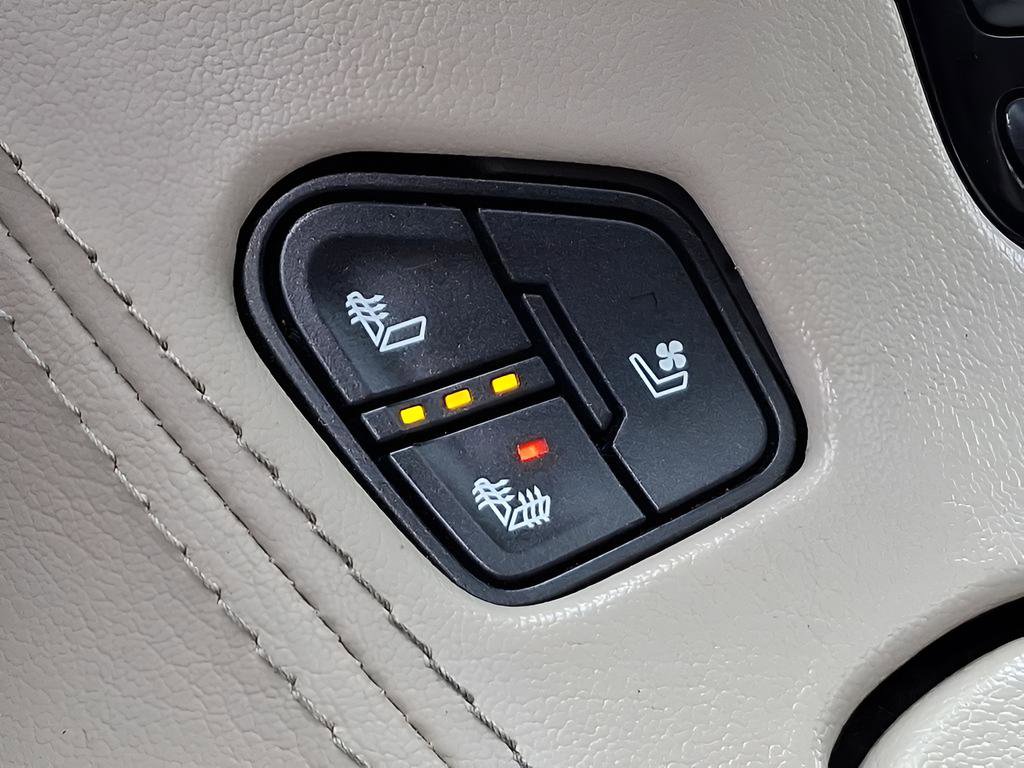 Used 2020 GMC Yukon XL Denali w/ Open Road Package image 26