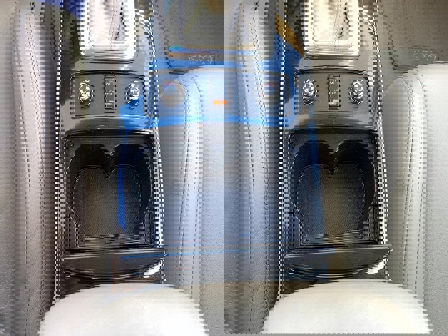 Used 2013 INFINITI FX37 AWD w/ Premium Pkg image 22