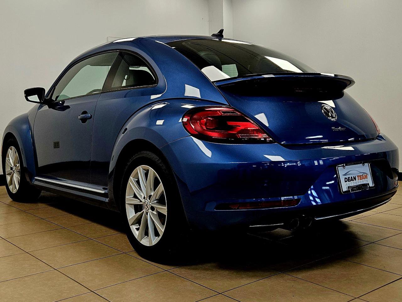 Used 2017 Volkswagen Beetle 1.8T SE FWD image 6