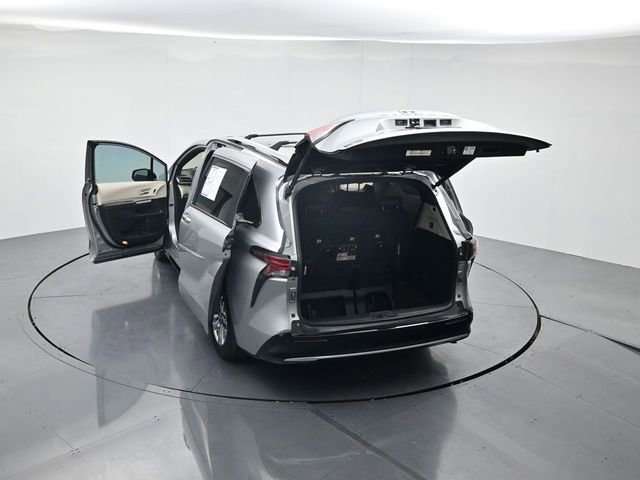Used 2024 Toyota Sienna Platinum image 46