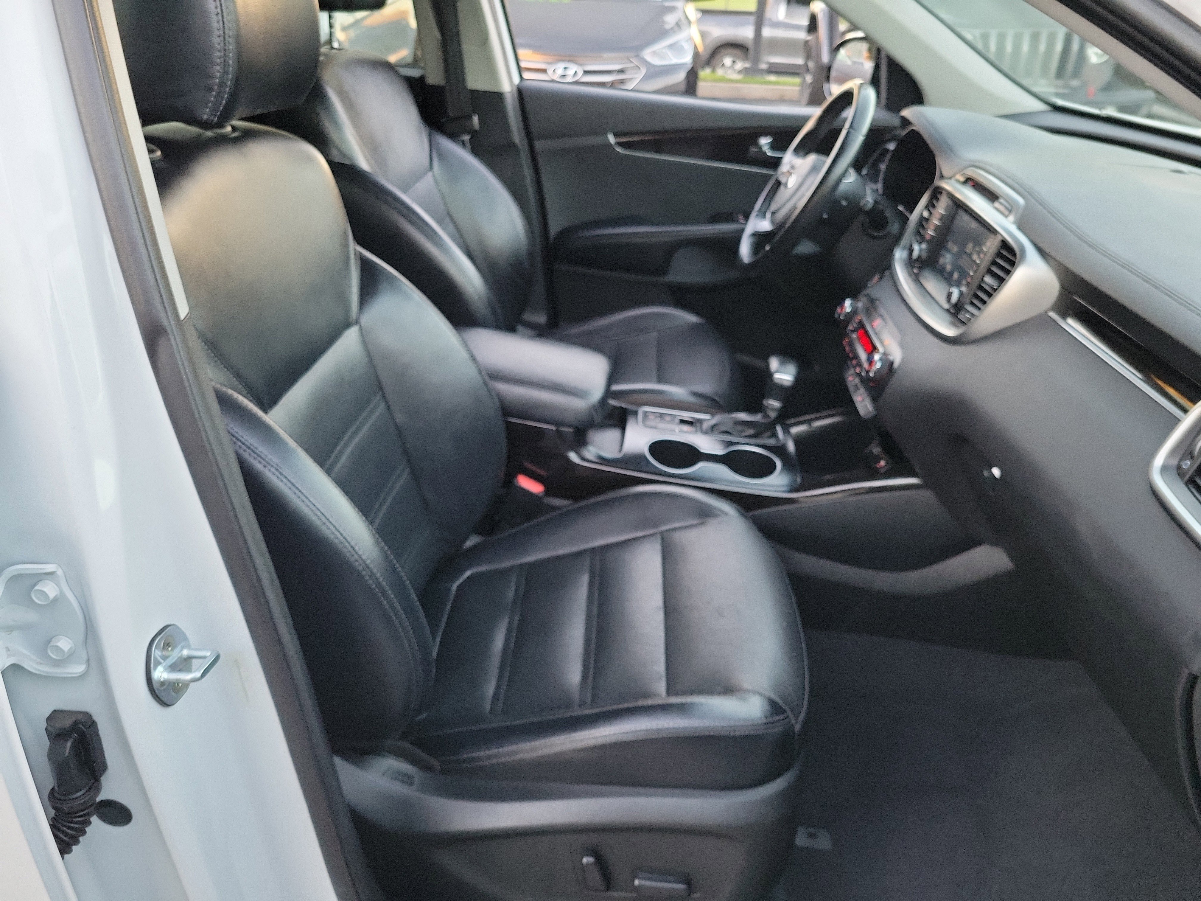 Used 2019 Kia Sorento EX image 20