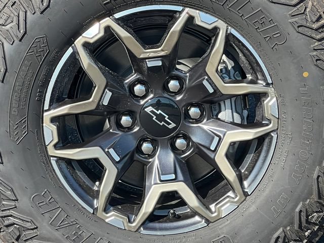 New 2026 Chevrolet Colorado ZR2 w/ Technology Package AWD/4WD image 6