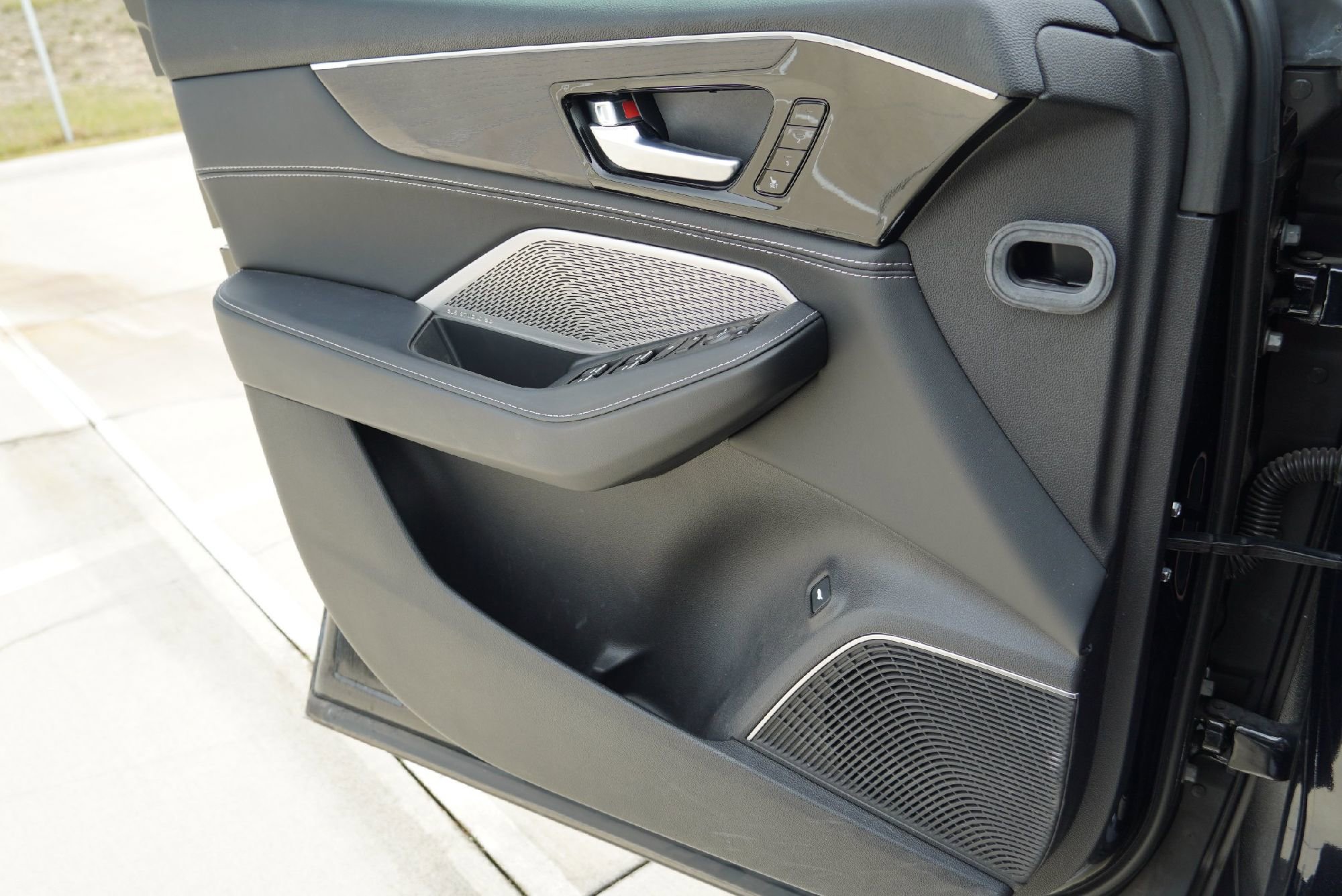 Used 2023 Acura MDX SH-AWD w/ Advance Package image 25