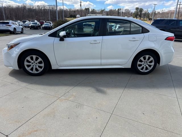Used 2023 Toyota Corolla LE image 4