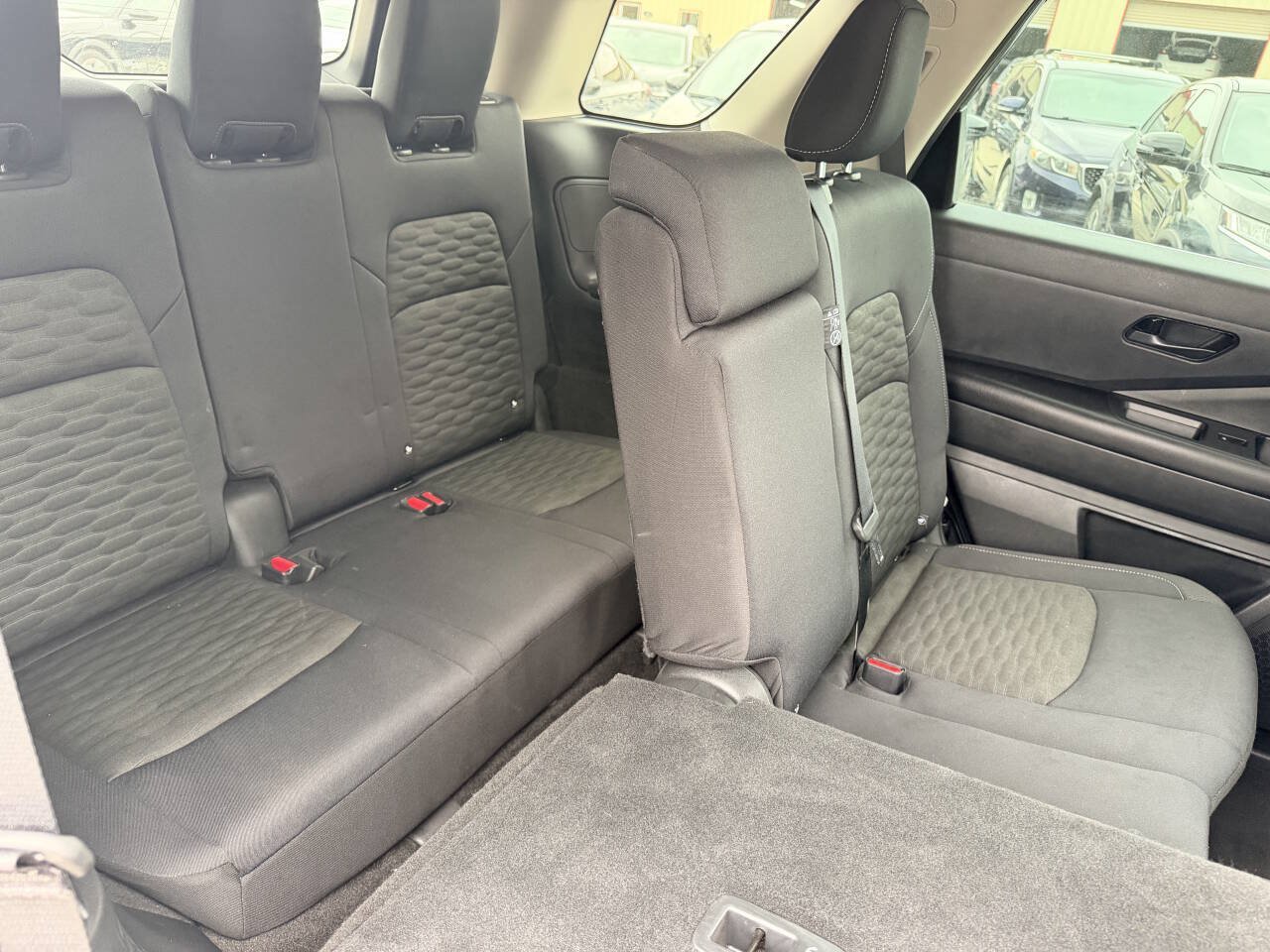 Used 2025 Nissan Pathfinder S FWD image 20