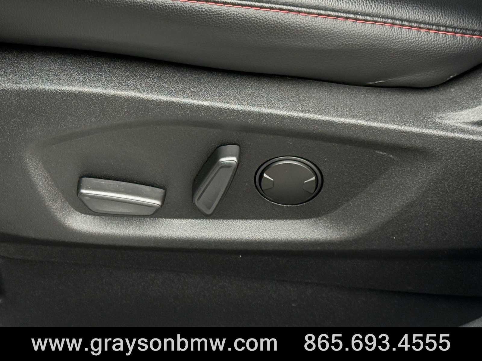 Used 2024 Ford Edge ST-Line image 11