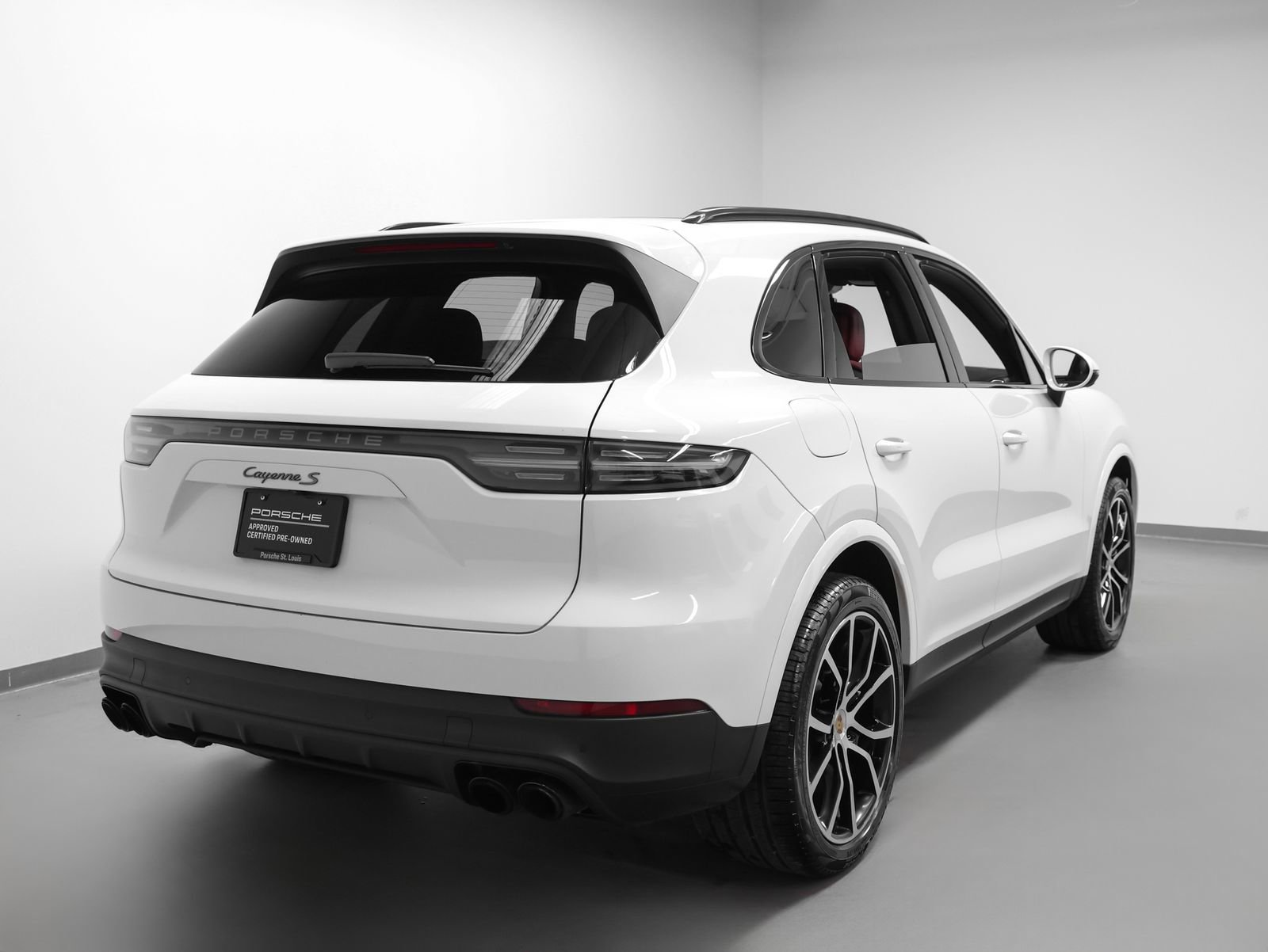 Used 2023 Porsche Cayenne S Platinum image 12