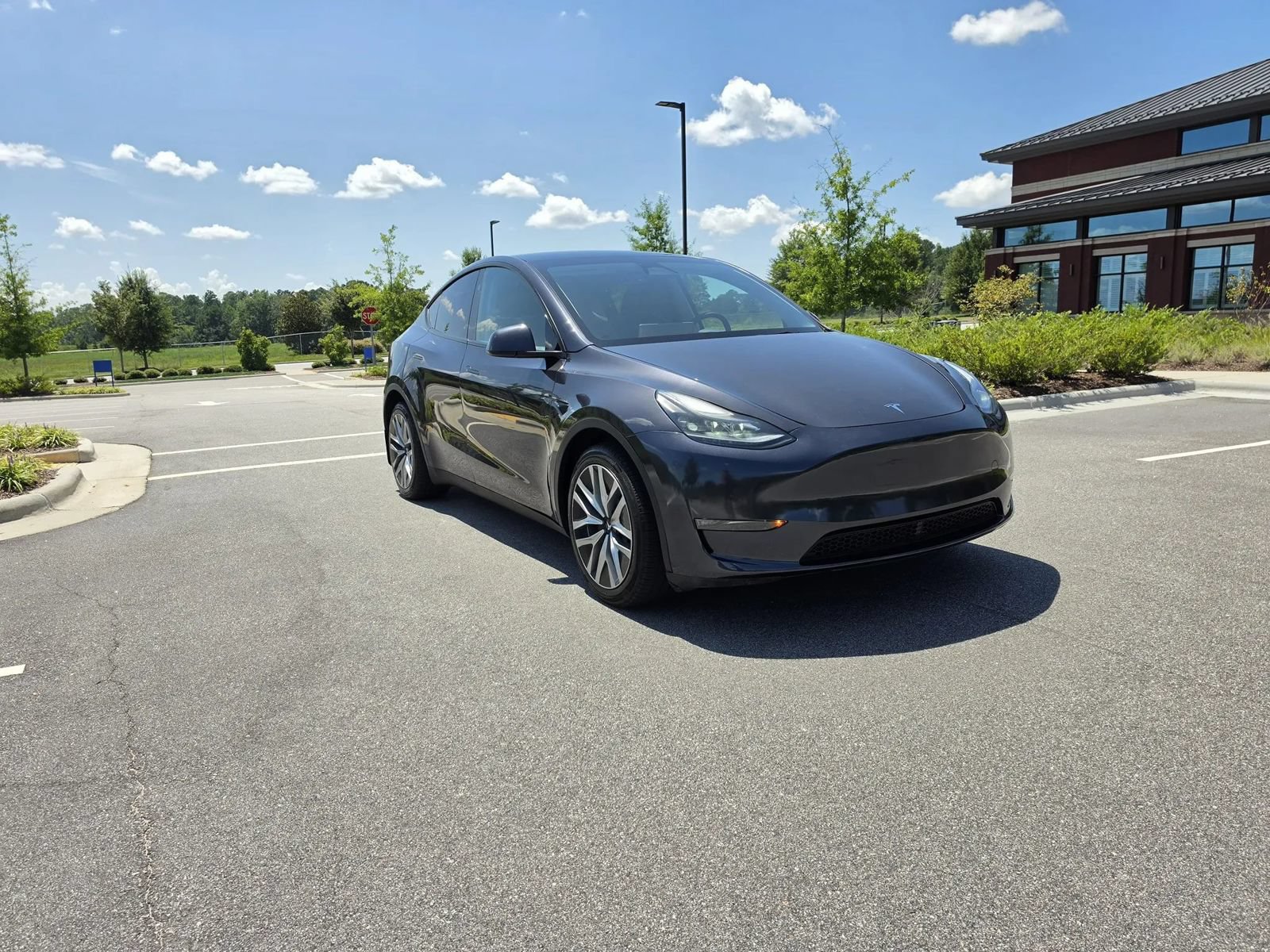 Used 2024 Tesla Model Y Long Range AWD/4WD image 6