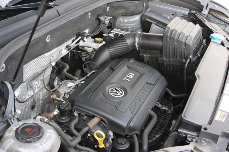Used 2021 Volkswagen Atlas Cross Sport SEL w/ Cross Sport MDO Package AWD/4WD image 17