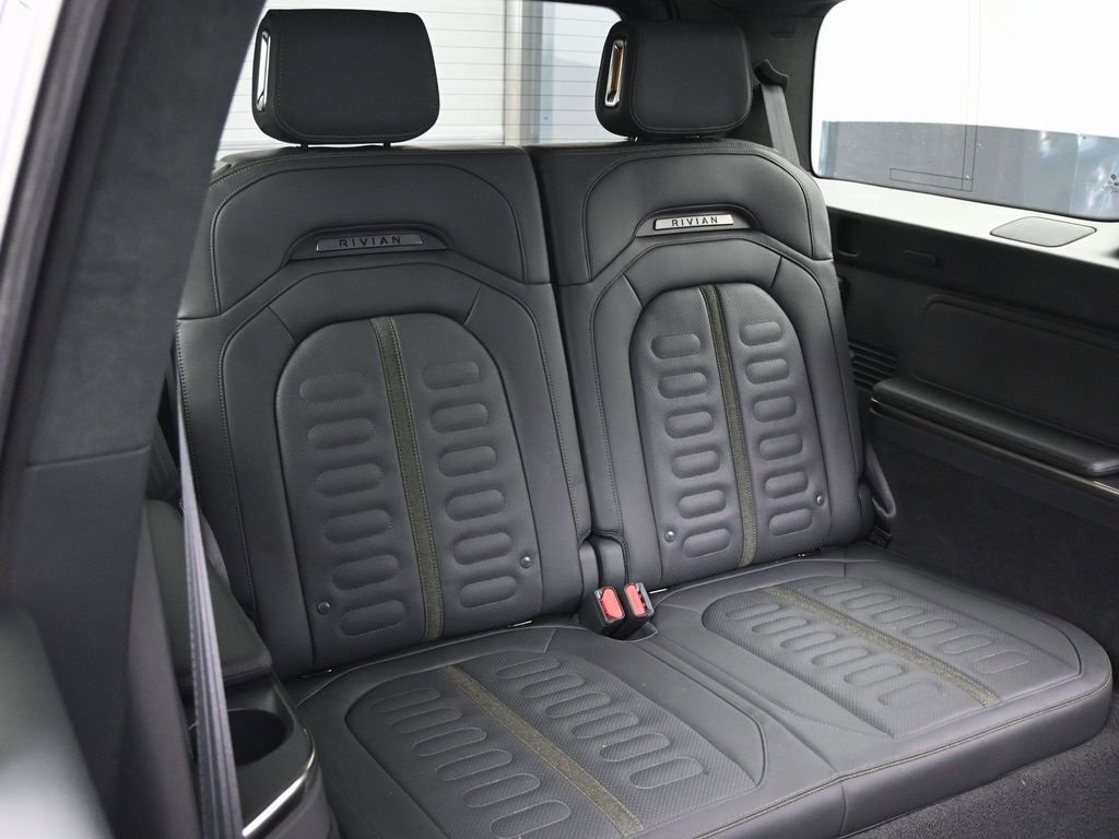 Used 2022 Rivian R1S Launch Edition image 26