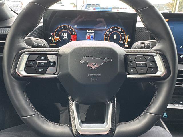 Used 2025 Ford Mustang GT RWD image 15
