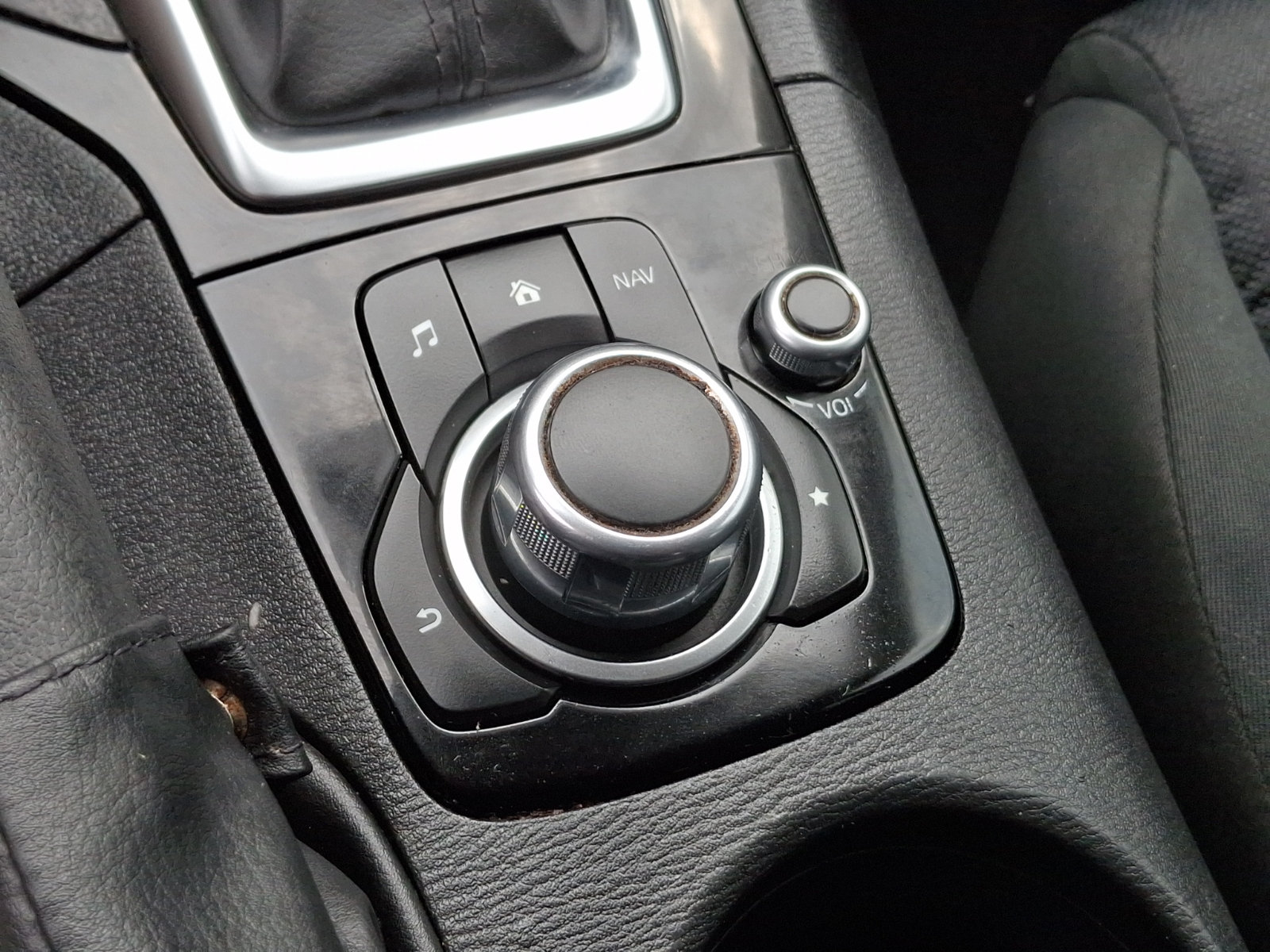 Used 2015 MAZDA MAZDA3 i Sport FWD image 24