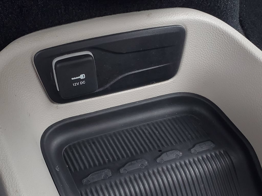 Used 2024 Chrysler Pacifica Touring-L FWD image 23