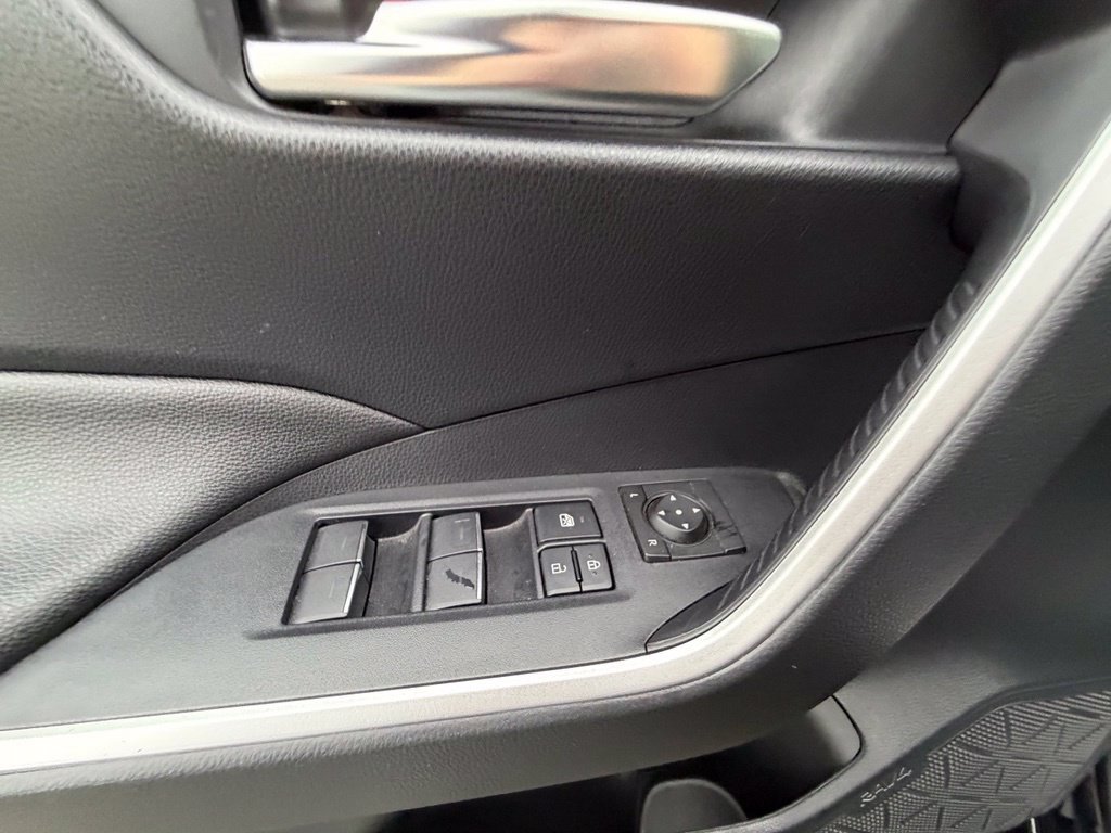 Used 2023 Toyota RAV4 SE w/ Weather & Moonroof Package AWD/4WD image 15