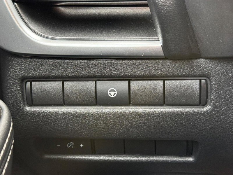 Used 2021 Nissan Rogue SV image 28