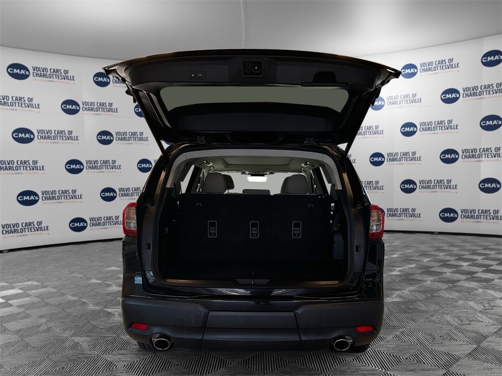 Used 2023 Subaru Ascent Limited w/ Technology Package image 11