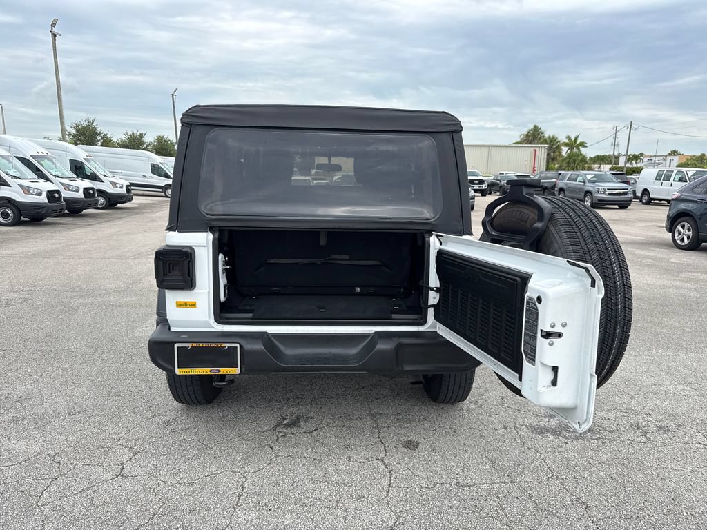 Used 2019 Jeep Wrangler Sport AWD/4WD image 25