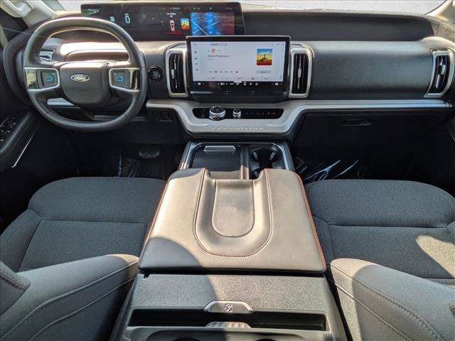Used 2025 Ford Expedition Max Active RWD image 17