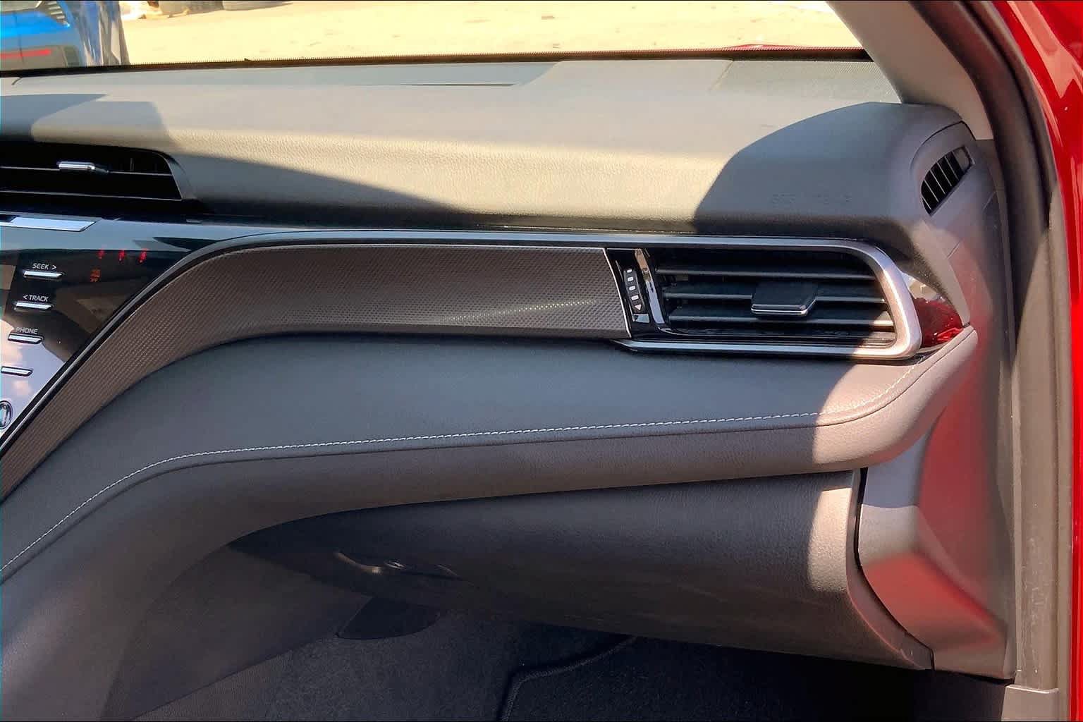 Used 2019 Toyota Camry XSE FWD image 19