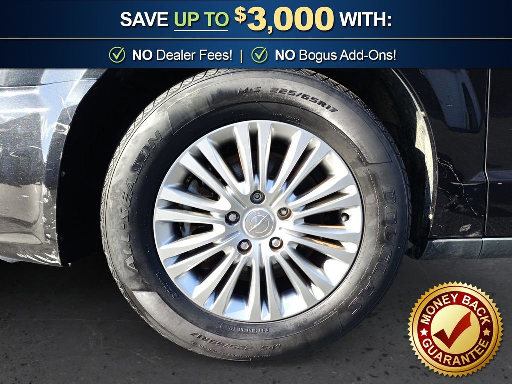 Used 2015 Chrysler Town & Country Touring-L w/ Driver Convenience Group image 13