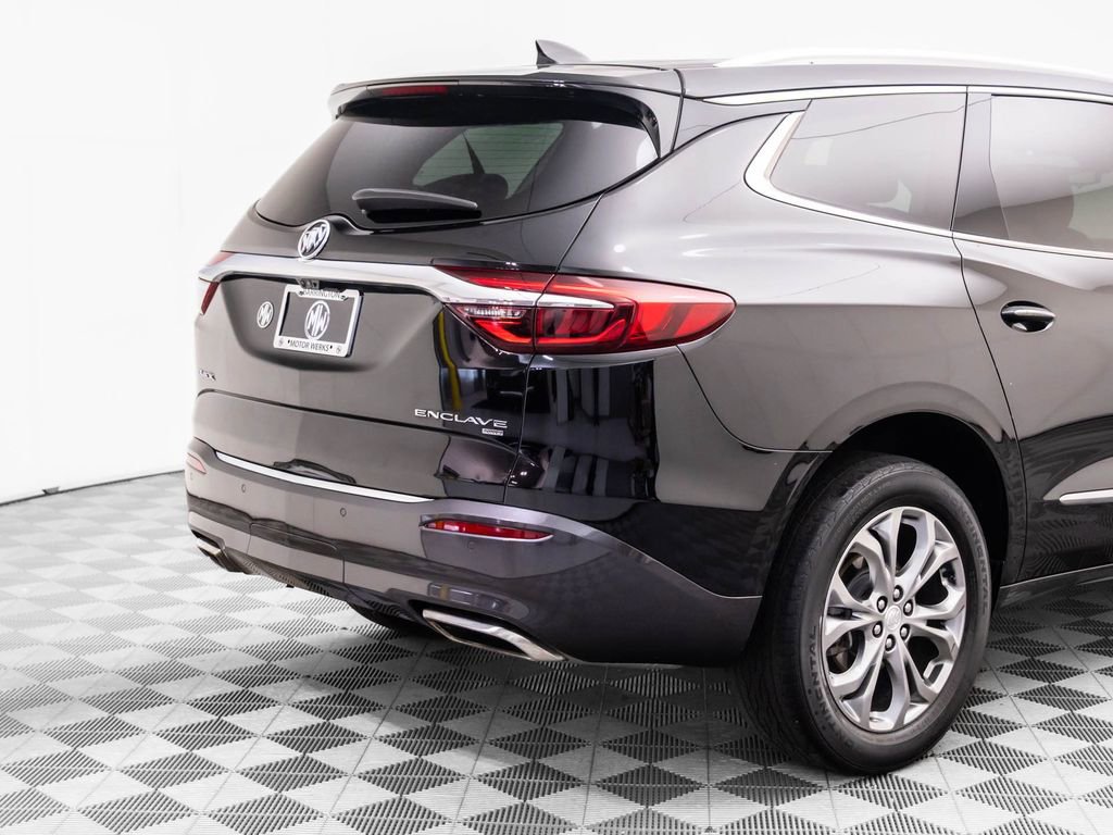 Used 2018 Buick Enclave Avenir w/ Avenir Technology Package image 33