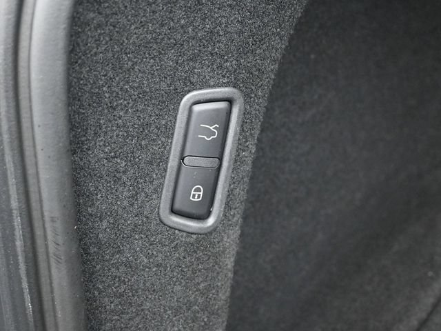 Used 2023 Maserati Levante GT AWD/4WD image 19