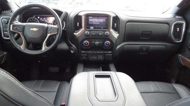 Used 2022 Chevrolet Silverado 3500 High Country image 2