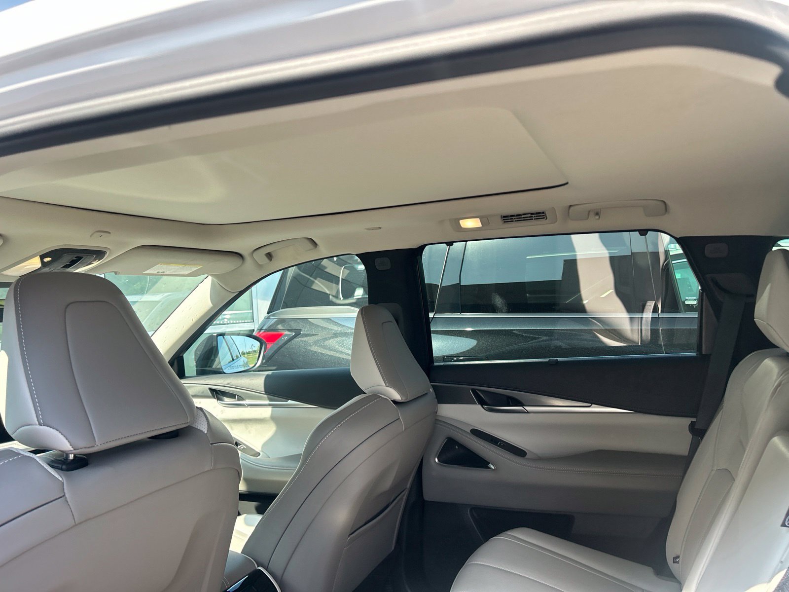 Certified 2026 INFINITI QX60 Luxe w/ Cargo Package AWD/4WD image 11