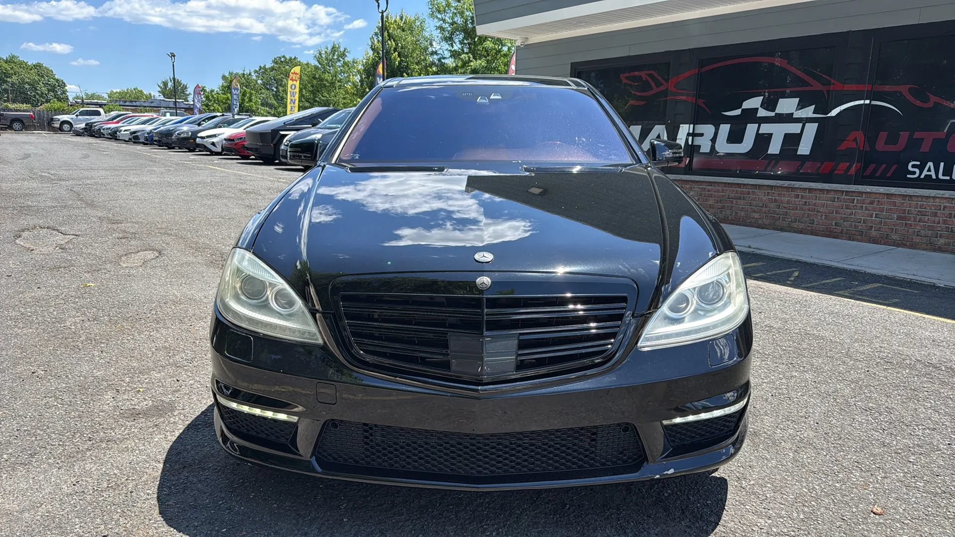 Used 2011 Mercedes-Benz S 550 4MATIC image 2